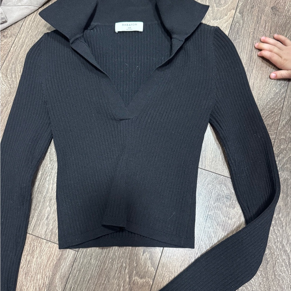 Babaton Black Ribbed V-Neck Top